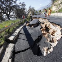 Odron na Jadranskoj magistrali (D8) u mjestu Podgora kod Makarske