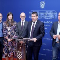 Konferencija za medije Kluba zastupnika Mosta