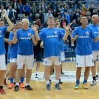 Dinamove legende odigrale su utakmicu za pomoć Slavku Ištvaniću