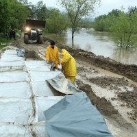 Hrvatska Kostajnica pripreme za vodostaj Une