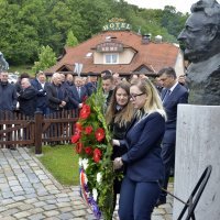 Andrej Plenković i HDZ-ovi kandidati kod rodne kuće Franje Tuđmana