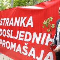 Kandidati koalicije Možemo, Nova ljevica i ORaH za EU izbore održali konferenciju na Iblerovom trgu