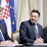 Potpisan ugovor o dodjeli bespovratnih sredstava za uspostavu Centra dijeljenih usluga
