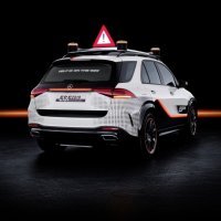 Mercedes-Benz ESF 2019 i sigurnosni trokut koji upozorava ostale sudionike u prometu