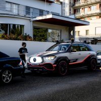 Mercedes-Benz ESF 2019 prepoznaje pješaka koji prelazi neoprezno cestu