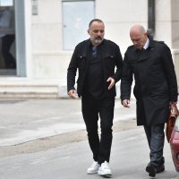 Tony Cetinski ulazi na sud u Pazinu