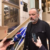 Tony Cetinski ulazi na sud u Pazinu