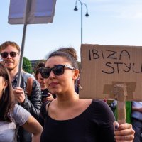 Ostavka Heinz-Christiana Strachea