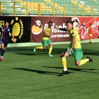 Martin Franić u borbi za loptu