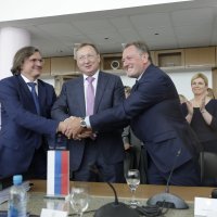 Predsjednica RH nazočila potpisivanju ugovora između Zarubežnjefta i Crodux plina