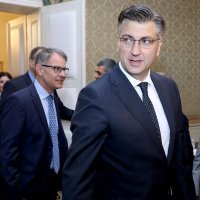 Andrej Plenković susreo se s glavnim tajnikom UNWTO-a Pololikashvilijem