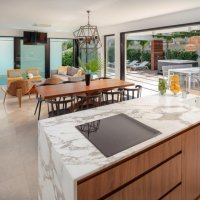 Vila Cypres, Sutivan