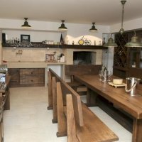 Vila Celine, Postire