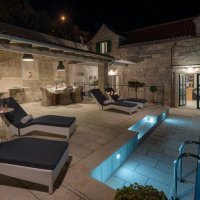 Vila Lipa Dora, Murvica