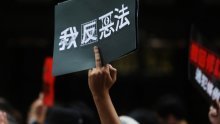 Najveći prosvjed u Hong Kongu završio sukobom policije i studenata