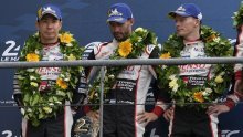 Ma kakav Vettel, na legendarnoj utrci dogodila se još veća nepravda: Tragičar vozio i plakao...