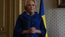 Rumunjska ministrica smijenjena zbog izjave da se u 'automobil ne ulazi sa strancima'