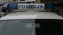 Omčom zadavio 20-godišnju nevjenčanu suprugu