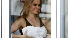 Renata Sopek uhvaćena u isprobavanju vjenčanice