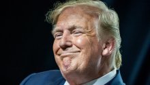 Uragan se približava Floridi, Trump će Poljsku posjetiti 'drugom prilikom'
