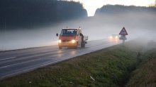 Magla smanjuje vidljivost, kolnici vlažni i skliski
