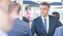 Plenković se osvrnuo na napad kod Knina, najavio sastanak s Pupovcem i potvrdio: Prikupljeno dovoljno potpisa za referendum o mirovinskoj reformi