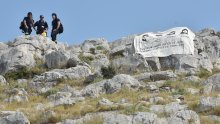 Komemoracija kod kamenih križeva za 12 vatrogasaca: Želimo da se slična tragedija nikada ne dogodi