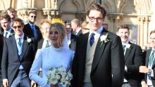 Nakon glamuroznog vjenčanja britanska glazbenica stigla sa suprugom na medeni mjesec u Hrvatsku