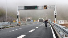 HAK: Zbog jakog vjetra od Kikovice do Delnica samo osobna vozila