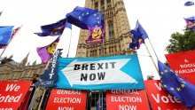Bitka za Brexit prelila se na ulice Londona, deseci tisuća ljudi traže novi referendum