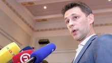 Petrov: Odgoda glasovanja govori da su zastupnici taoci Bandića i njegovih žetončića