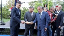 Bandić i Plenković zajednički položili temeljni kamen za Spomenik domovini