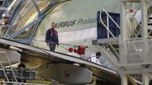 Francuska obećala 15 milijardi eura pomoći zrakoplovnoj industriji