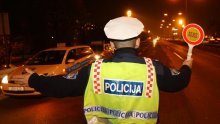 Postom na Fejsu sredila policajca koji joj se smilovao