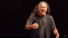 Metalna propovijed: Bruce Dickinson ogolio svoj buran i zanimljiv život pred tisućama zaluđenih fanova u Lisinskom