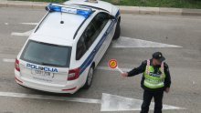Upravljao neregistriranim mopedom bez kacige i s gotovo tri promila alkohola u krvi