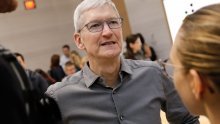 Tim Cook poriče usporavanje: 'Naša linija mobilnih uređaja nikad nije bila jača'