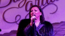 Nina Badrić održala koncert za pamćenje u makarskom 'Božićnom gradu'