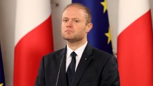 Malteški premijer odbacio pritisak javnosti da odmah podnese ostavku i najavio da će odstupiti u siječnju