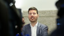 Pernar predao 15 tisuća potpisa za predsjedničku kandidaturu
