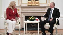 Sputnik: Predsjednica Hrvatske u kampanji za promociju koristi fotke s Putinom