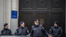 Bivši kirurg osumnjičen za zlostavljanje 349 maloljetnika
