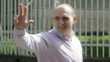 Srpska 'zlatna mladež' s druge strane zakona