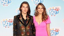 Kakva majka, takav…sin: Elizabeth Hurley pozirala sa svojim 17-godišnjim nasljednikom