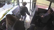 Vozačica autobusa zgrabila dječaka i spasila mu život