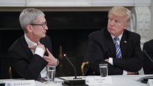 Trump ljut na Apple jer odbija pomoći FBI-u: 'Otključajte telefone i pomognite našoj velikoj zemlji, odmah!'