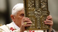 'Božić nosi nadu čovječanstvu u financijskoj i krizi morala'