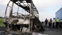 ZET-ov autobus izgorio na stanici