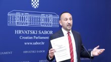 Zekanović: Je li moguće da netko proračunskim novcem nagrađuje za seksualnu orijentaciju
