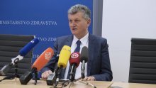 Kujundžić: Ovo je atmosfera linča, žena i ja ćemo tražiti pravnu zaštitu! Kako ministar može pogodovati nekome tko ima ljekarnu?